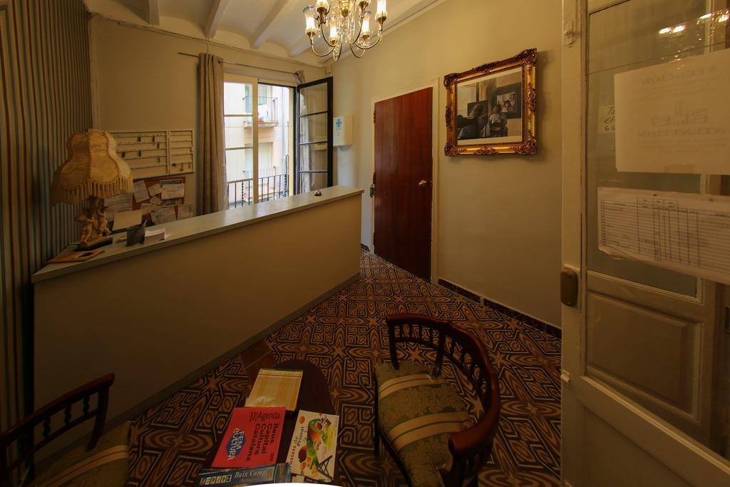 Hostal Santa Teresa Reus Eksteriør billede