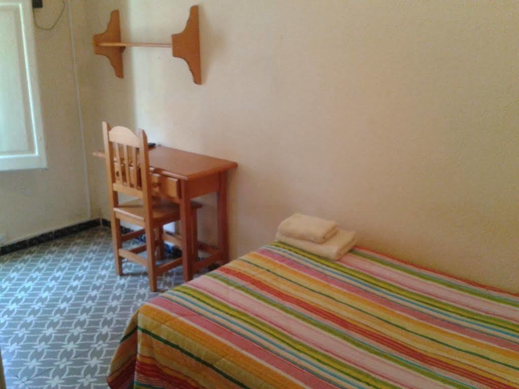 Hostal Santa Teresa Reus Eksteriør billede