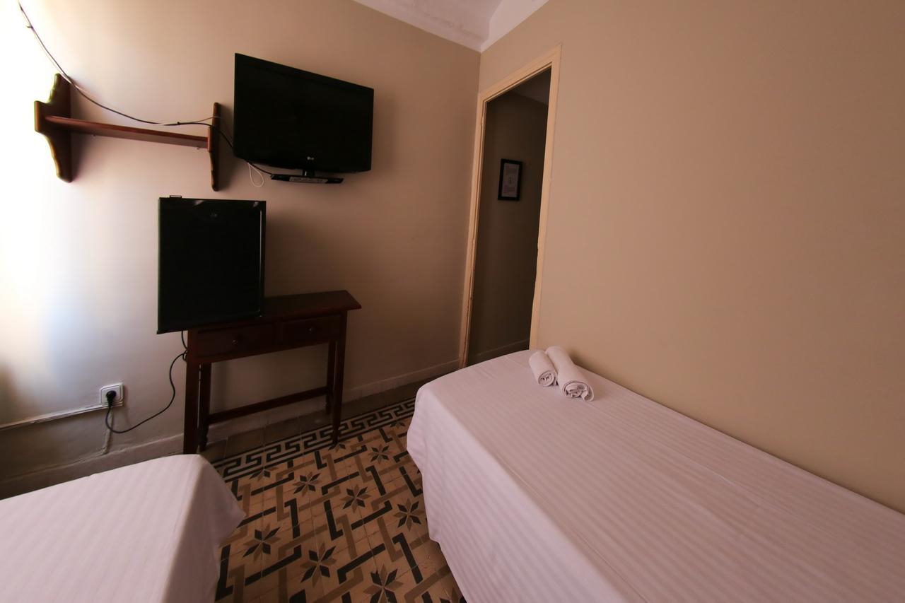 Hostal Santa Teresa Reus Eksteriør billede